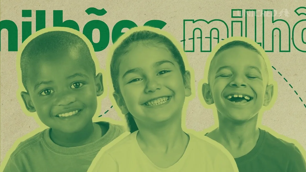 Cena do filme da campanha do Pix da Unicred: três crianças sorrindo, em tons de verde.